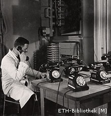 "Interne Vielfachtelephonie - Versuche mit kleiner automatischer Telephon-Zentrale der Fa. Hasler AG". Aus einer Selbstdarstellung des Instituts für Hochfrequenztechnik, 1941.