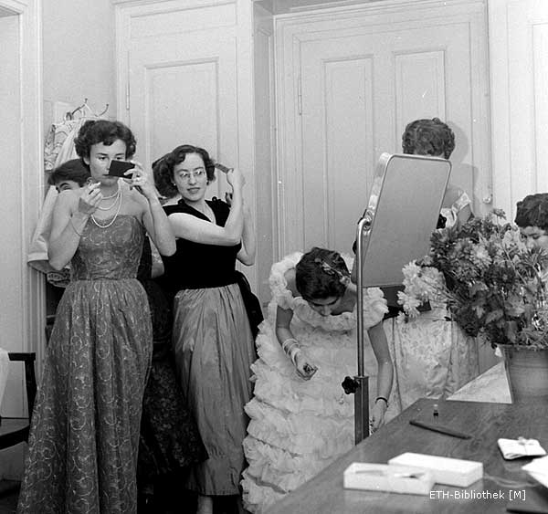 Ausnahmezustand: Damen auf dem Polyball 1955.