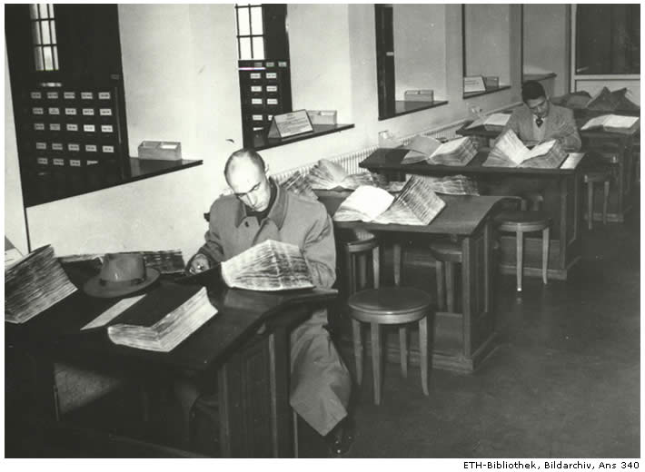 Bandkataloge im Katalograum um 1950